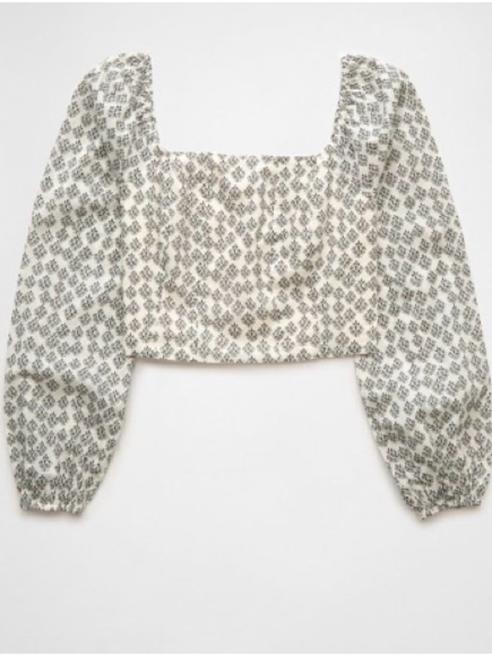 Cropped Square-Neck Puff Sleeve Top in Ivory and Gray